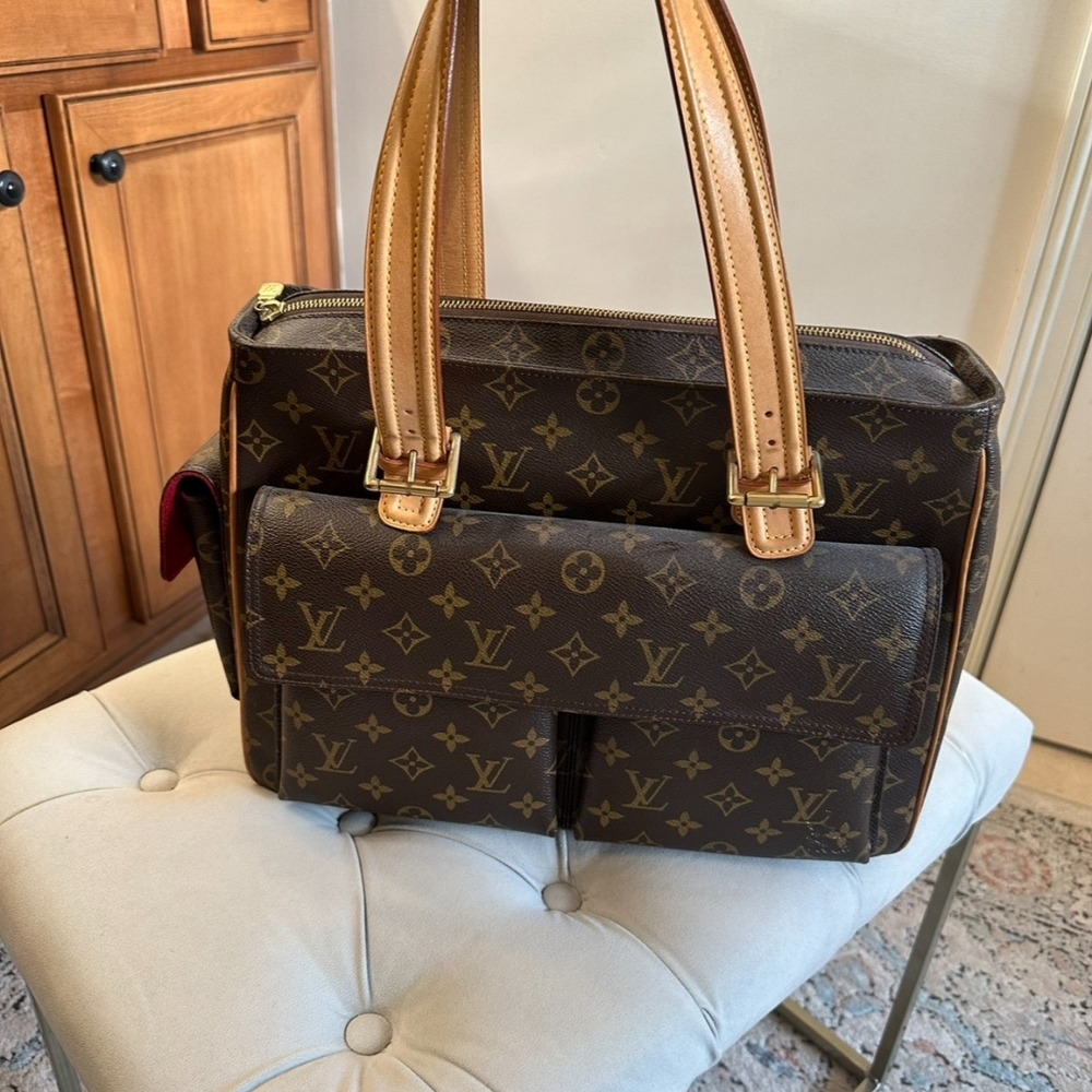 LV Multii cite' leather handbag